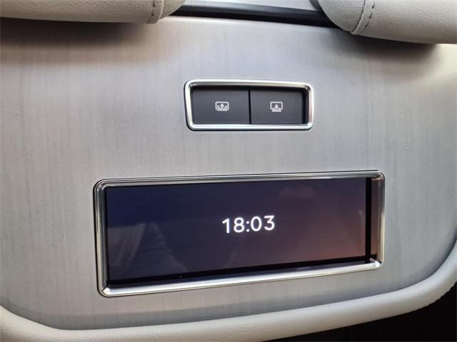 new 2025 Lincoln Navigator car, priced at $99,058