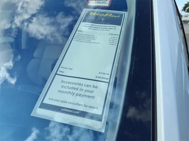 new 2025 Lincoln Navigator car, priced at $99,058