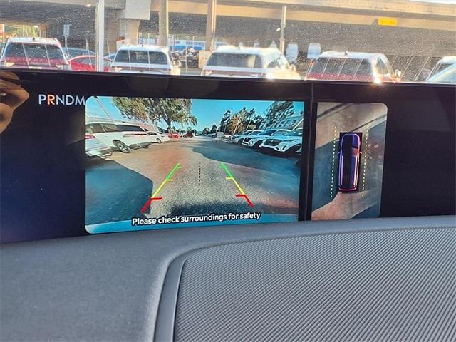 new 2025 Lincoln Navigator car, priced at $102,418