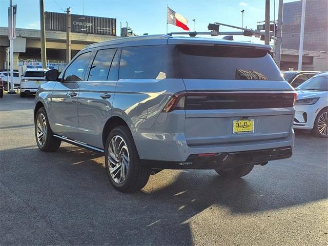 new 2025 Lincoln Navigator car, priced at $102,418