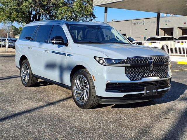 new 2025 Lincoln Navigator car, priced at $100,349