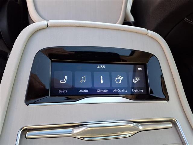 new 2025 Lincoln Navigator car, priced at $100,349