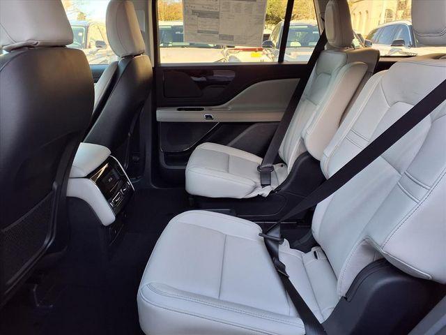 new 2026 Lincoln Aviator car, priced at $57,413
