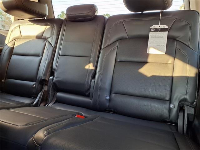 new 2025 Lincoln Navigator car, priced at $100,162