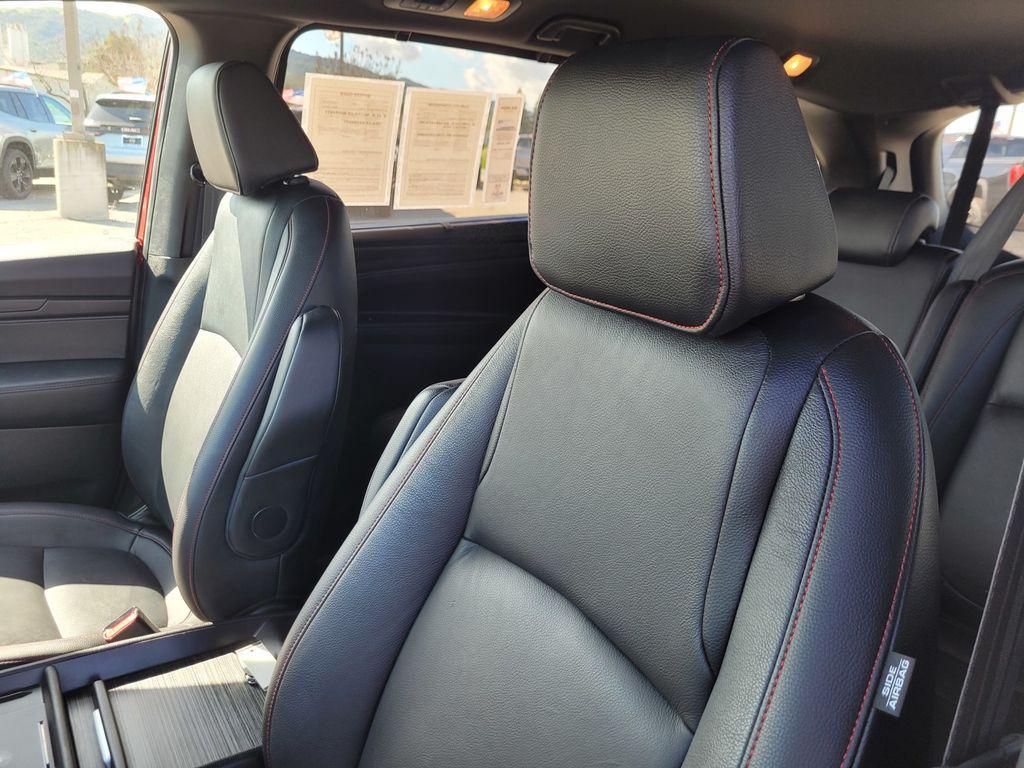 used 2025 Honda Odyssey car, priced at $35,484