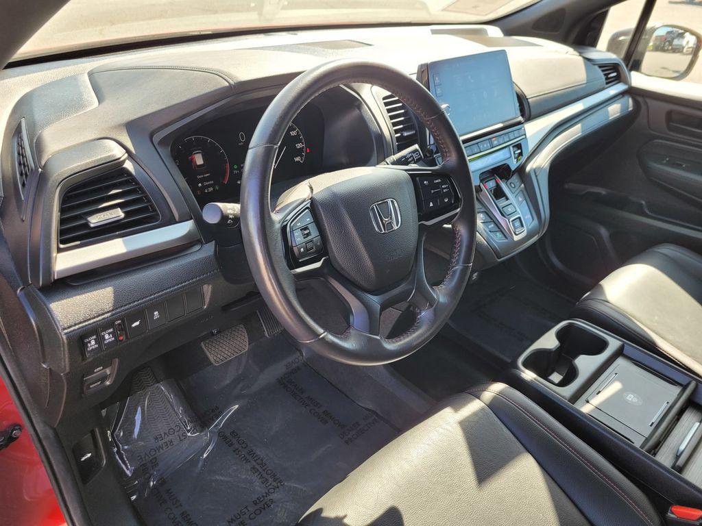 used 2025 Honda Odyssey car, priced at $35,484