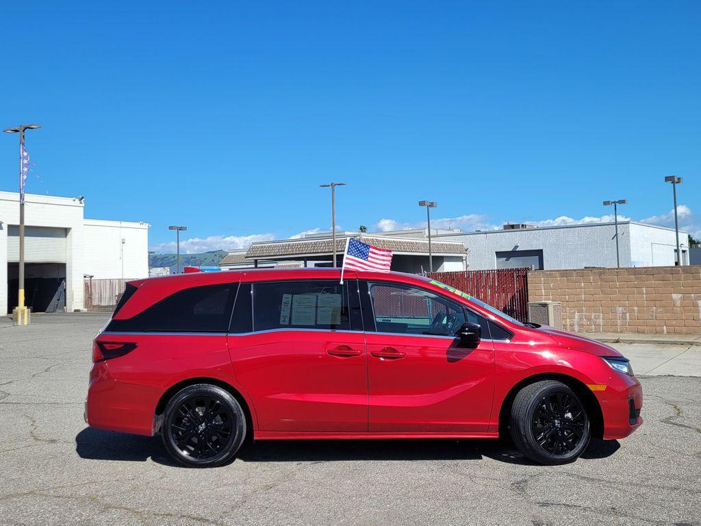 used 2025 Honda Odyssey car, priced at $35,484