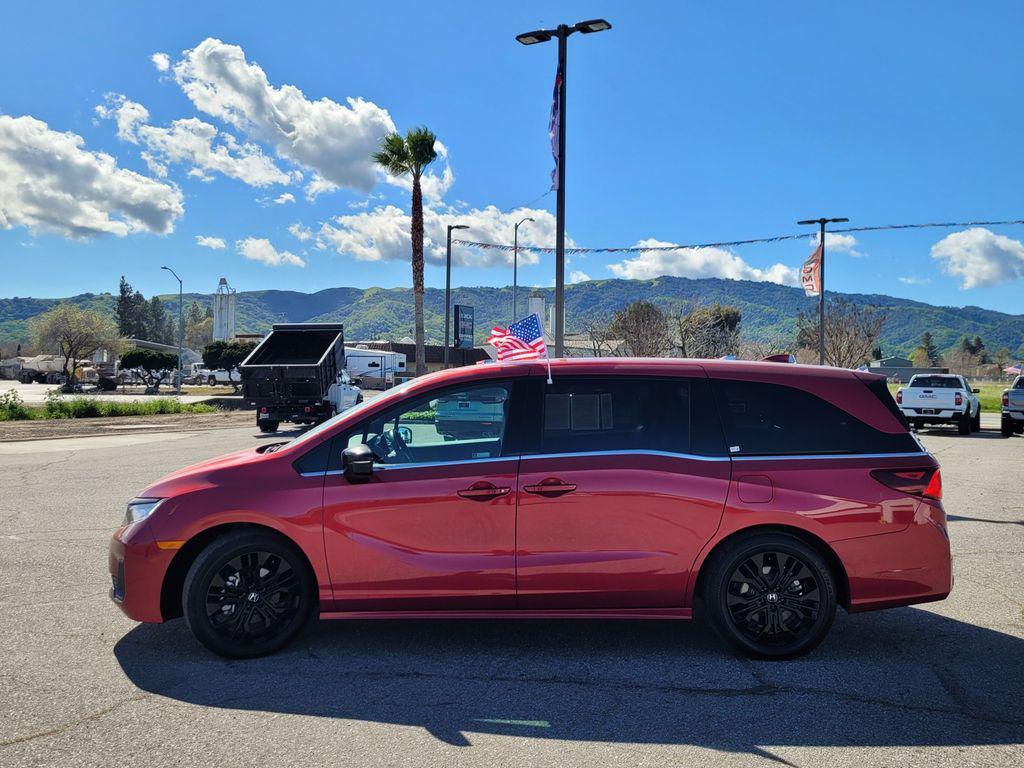 used 2025 Honda Odyssey car, priced at $35,484