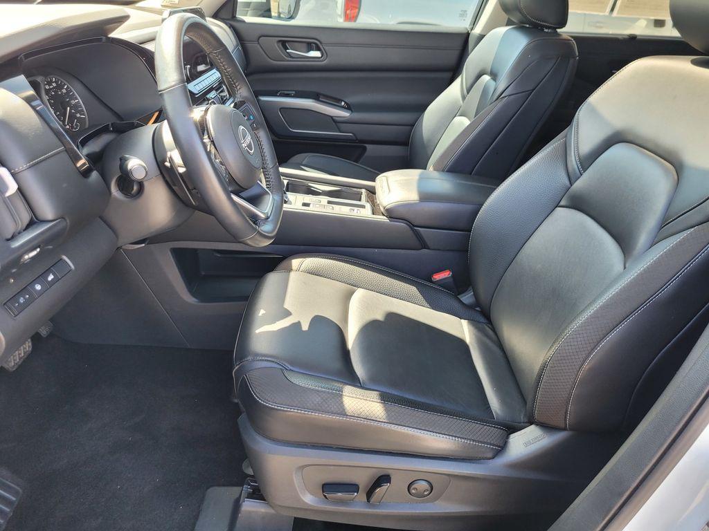 used 2025 Nissan Pathfinder car, priced at $31,720
