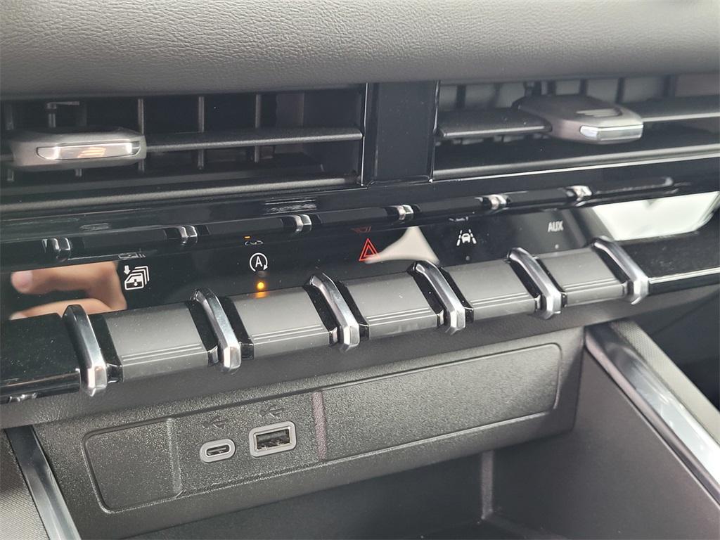 new 2025 GMC Canyon car, priced at $42,275