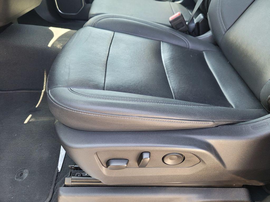 used 2025 GMC Sierra 1500 car, priced at $43,989