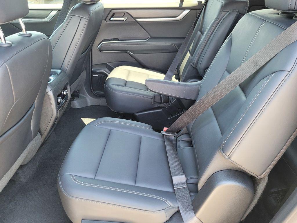 used 2024 GMC Acadia car, priced at $35,440