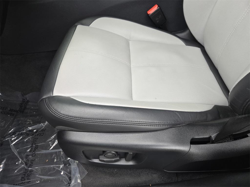 used 2024 Land Rover Range Rover Velar car, priced at $39,991