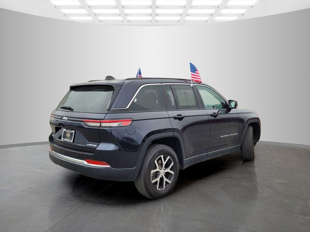used 2024 Jeep Grand Cherokee car, priced at $30,095