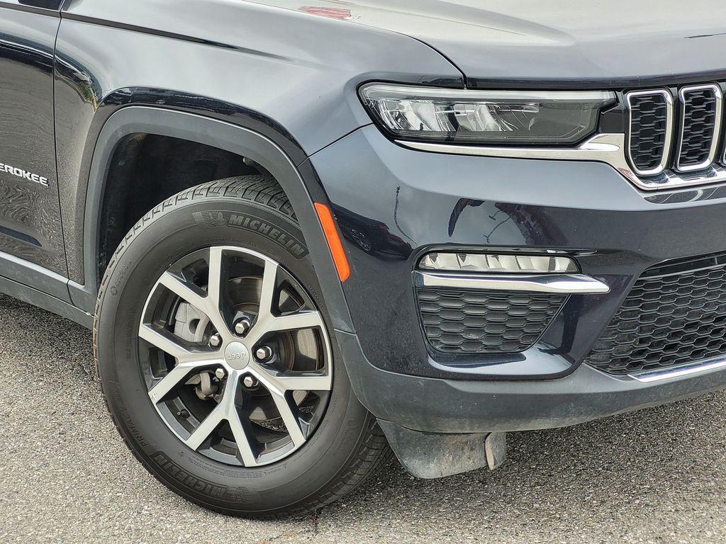 used 2024 Jeep Grand Cherokee car, priced at $30,095