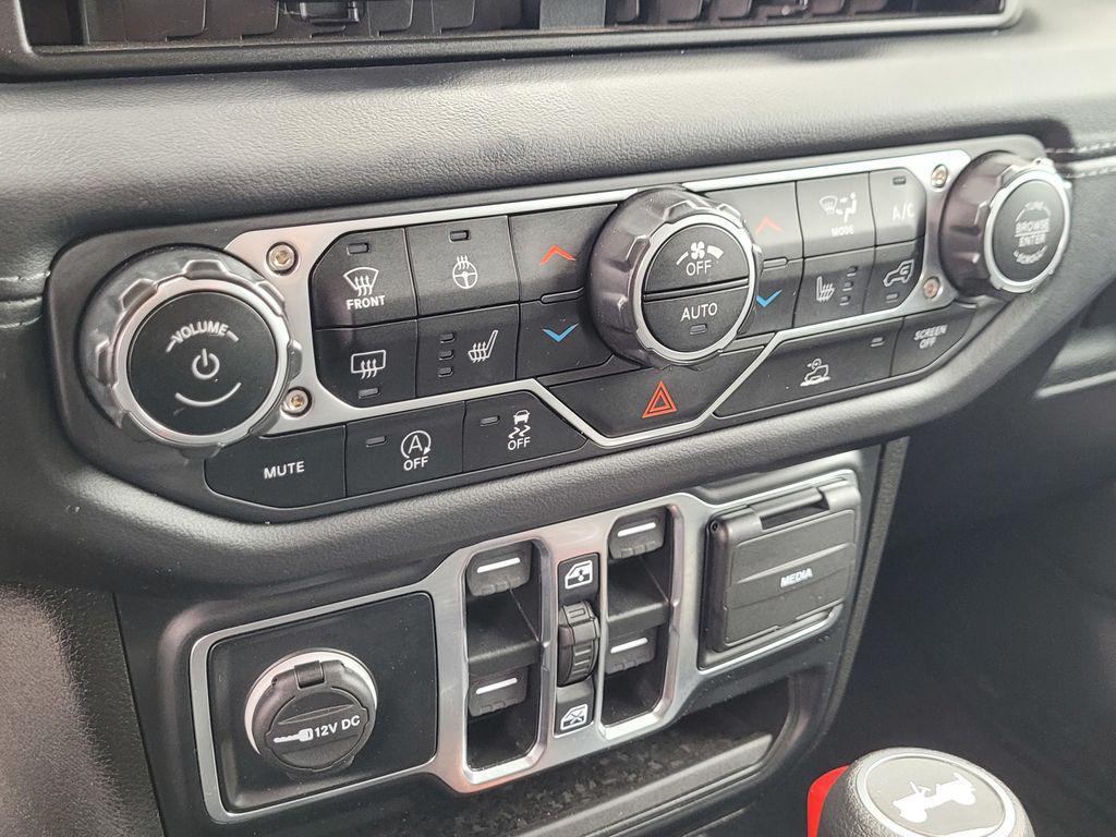used 2025 Jeep Wrangler car, priced at $33,800