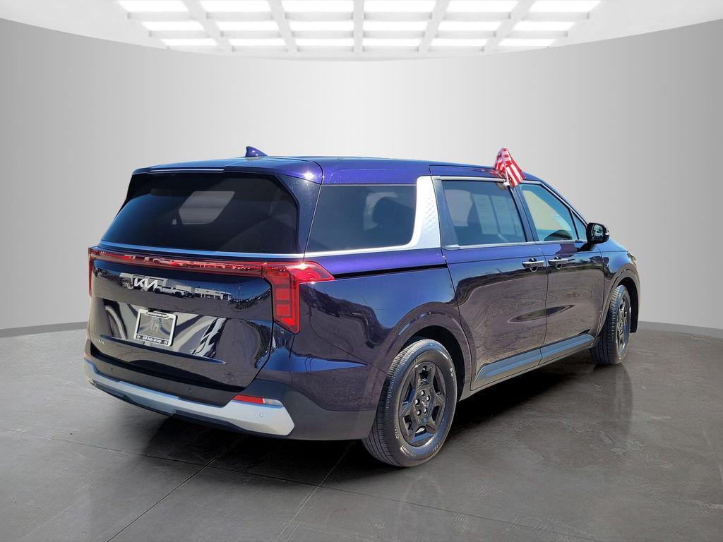 used 2025 Kia Carnival car, priced at $31,564