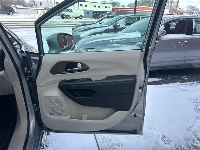 used 2017 Chrysler Pacifica car, priced at $15,987