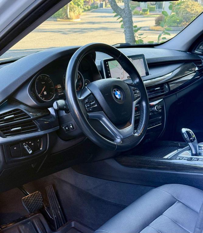 BMW X5 view 10