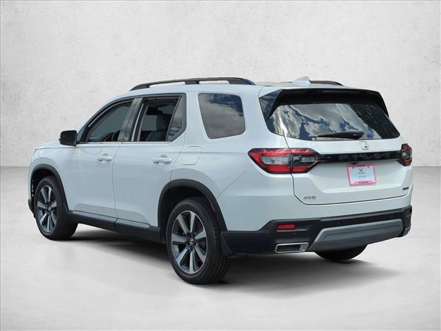 used 2024 Honda Pilot car, priced at $40,717