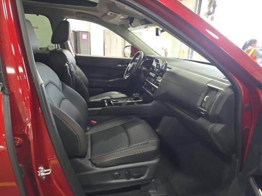 used 2025 Nissan Pathfinder car, priced at $35,900