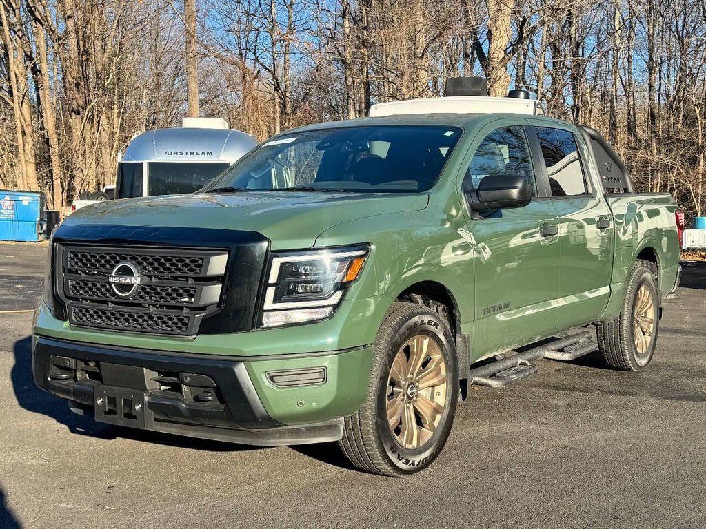 used 2024 Nissan Titan car