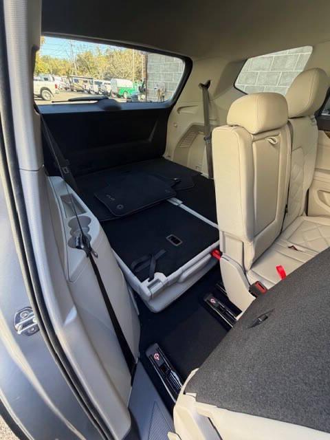 used 2024 Volkswagen Atlas car