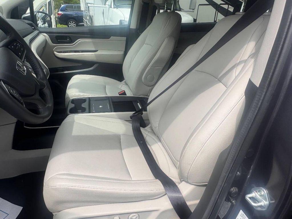 used 2025 Honda Odyssey car, priced at $36,995
