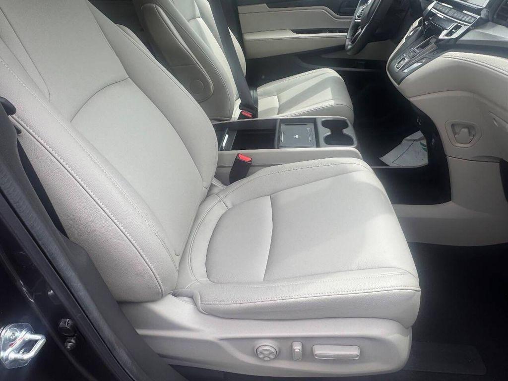 used 2025 Honda Odyssey car, priced at $36,995