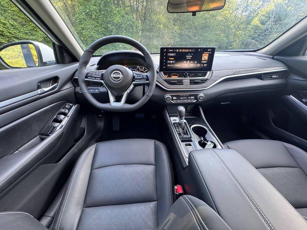 used 2025 Nissan Altima car