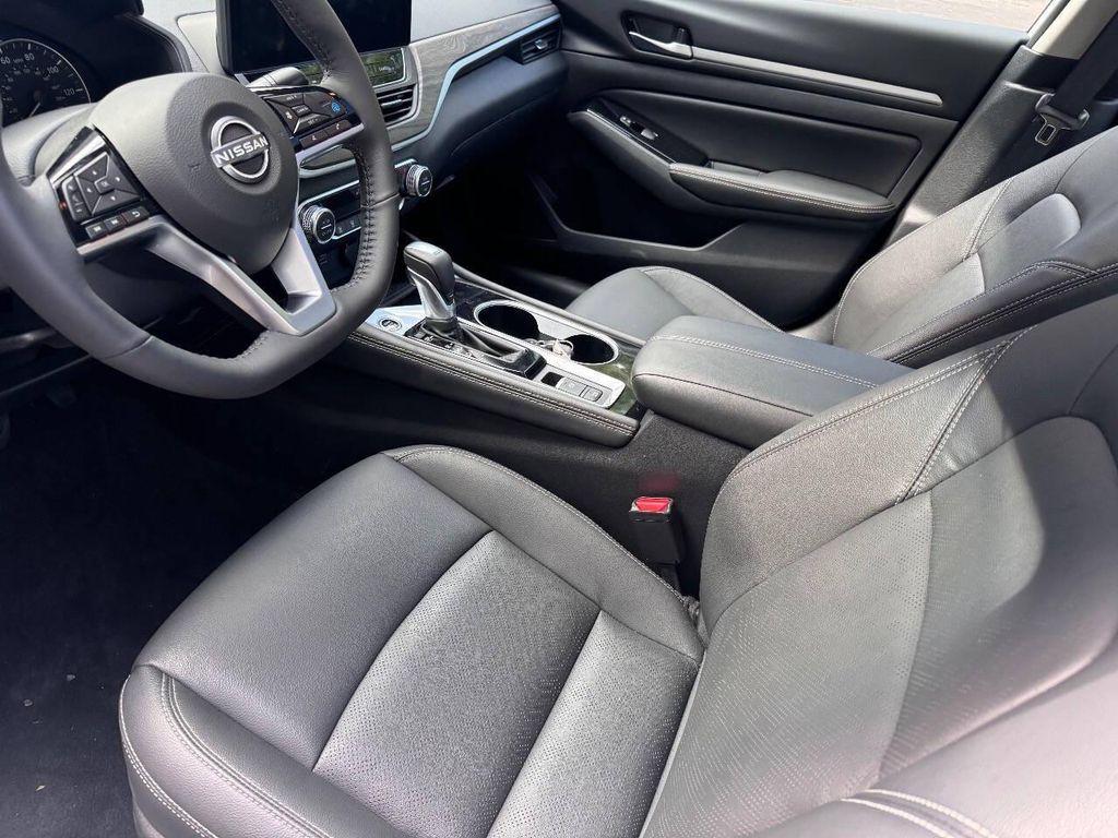 used 2025 Nissan Altima car