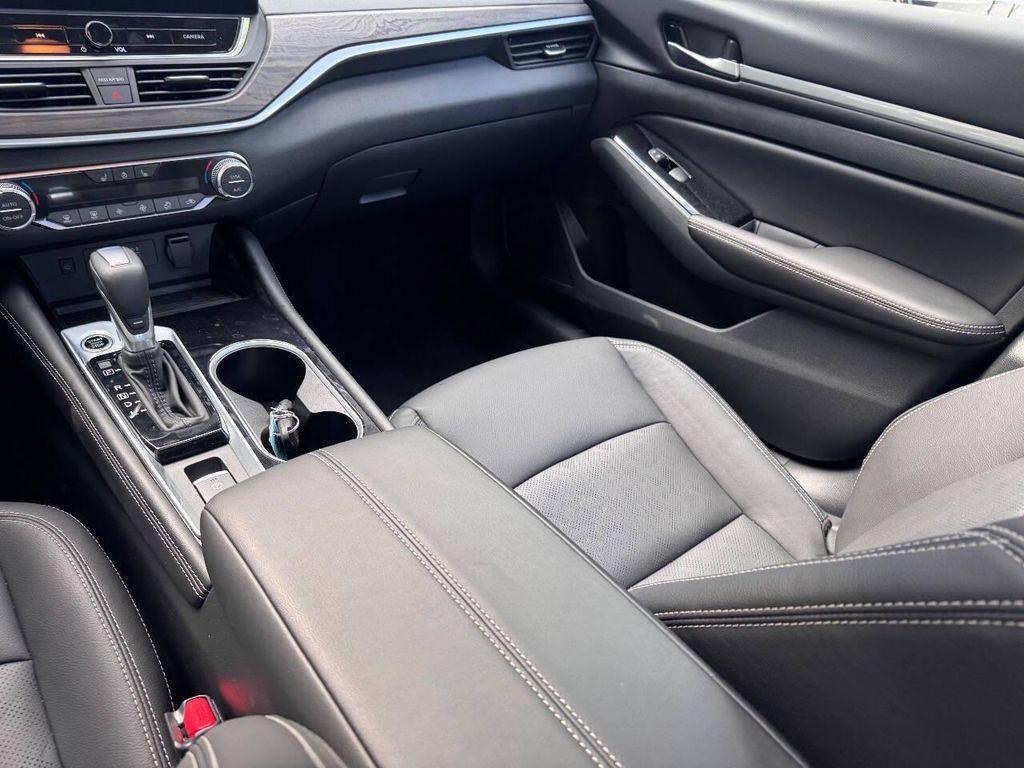 used 2025 Nissan Altima car