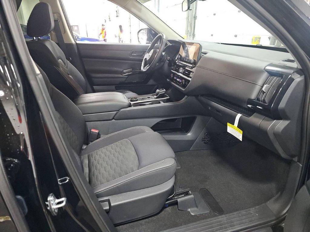 used 2024 Nissan Pathfinder car