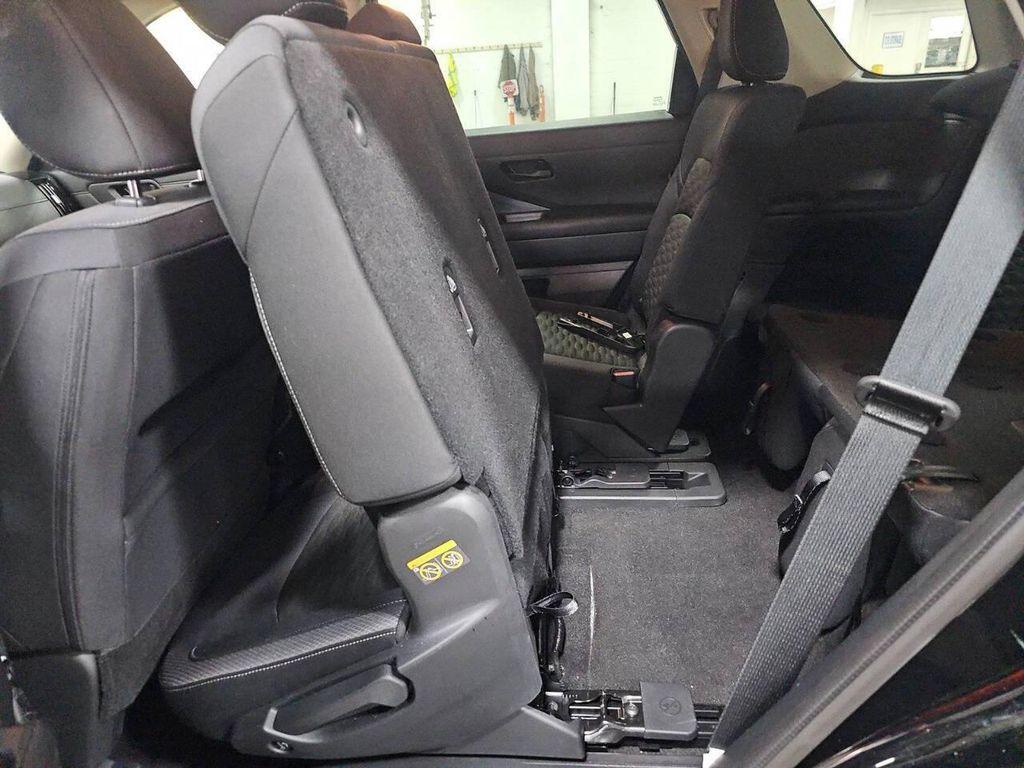 used 2024 Nissan Pathfinder car