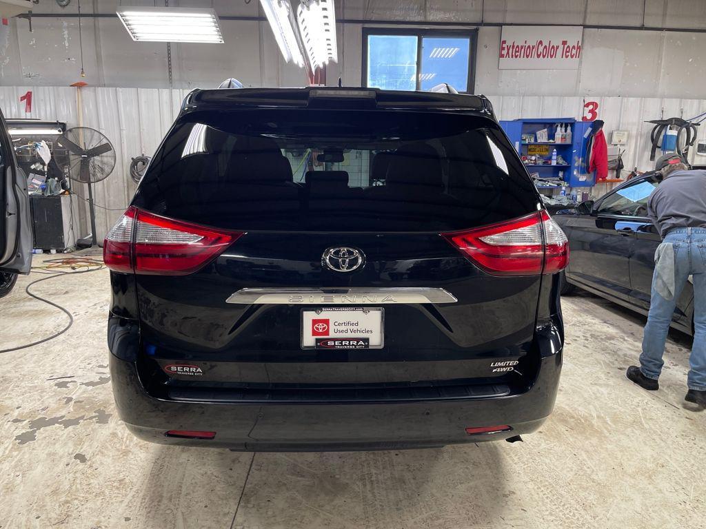used 2018 Toyota Sienna car, priced at $26,911