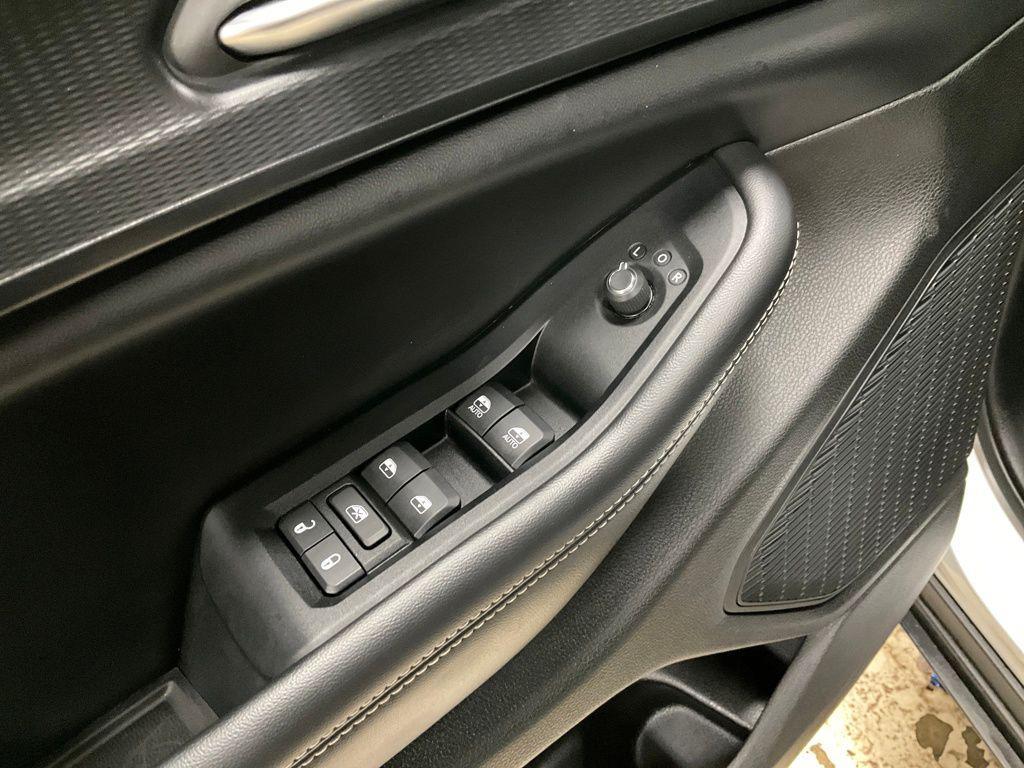 used 2023 Jeep Grand Cherokee L car, priced at $27,511