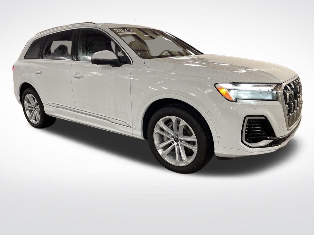 used 2025 Audi Q7 car, priced at $55,788