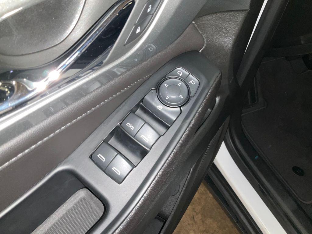 used 2023 Chevrolet Traverse car, priced at $31,411