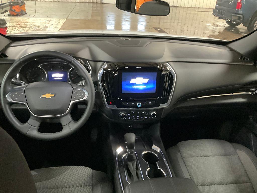 used 2023 Chevrolet Traverse car, priced at $31,411