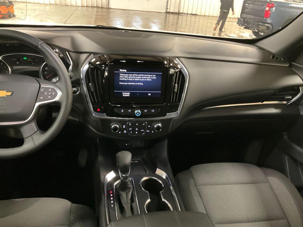 used 2023 Chevrolet Traverse car, priced at $31,411