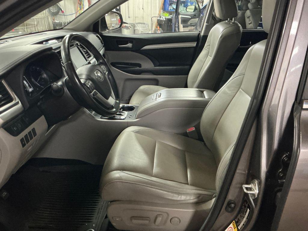 used 2017 Toyota Highlander car, priced at $16,522