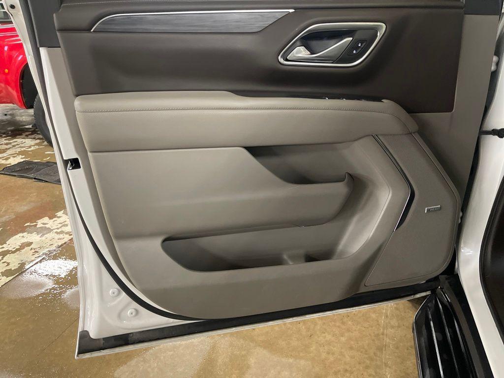 used 2023 GMC Yukon car