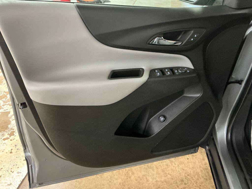 used 2023 Chevrolet Equinox car, priced at $17,955