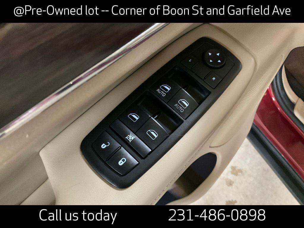 used 2014 Jeep Grand Cherokee car, priced at $10,933