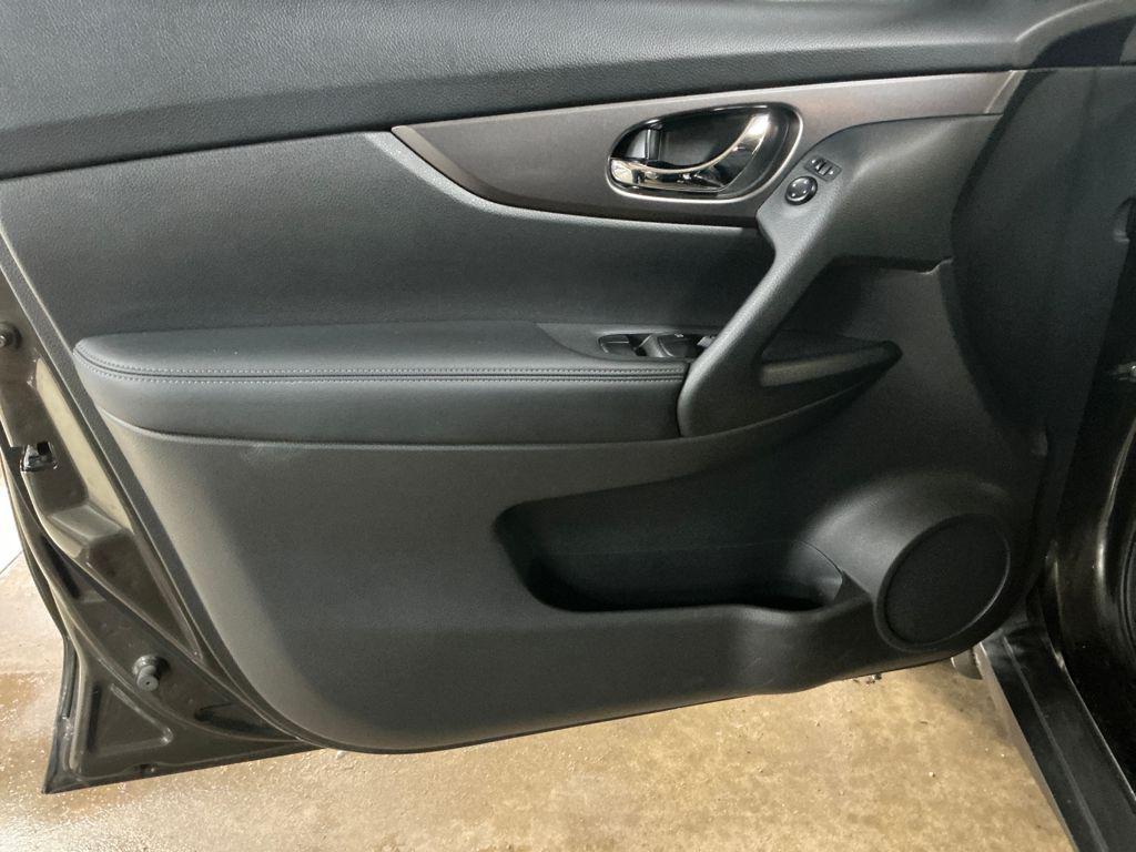 used 2016 Nissan Rogue car, priced at $9,911