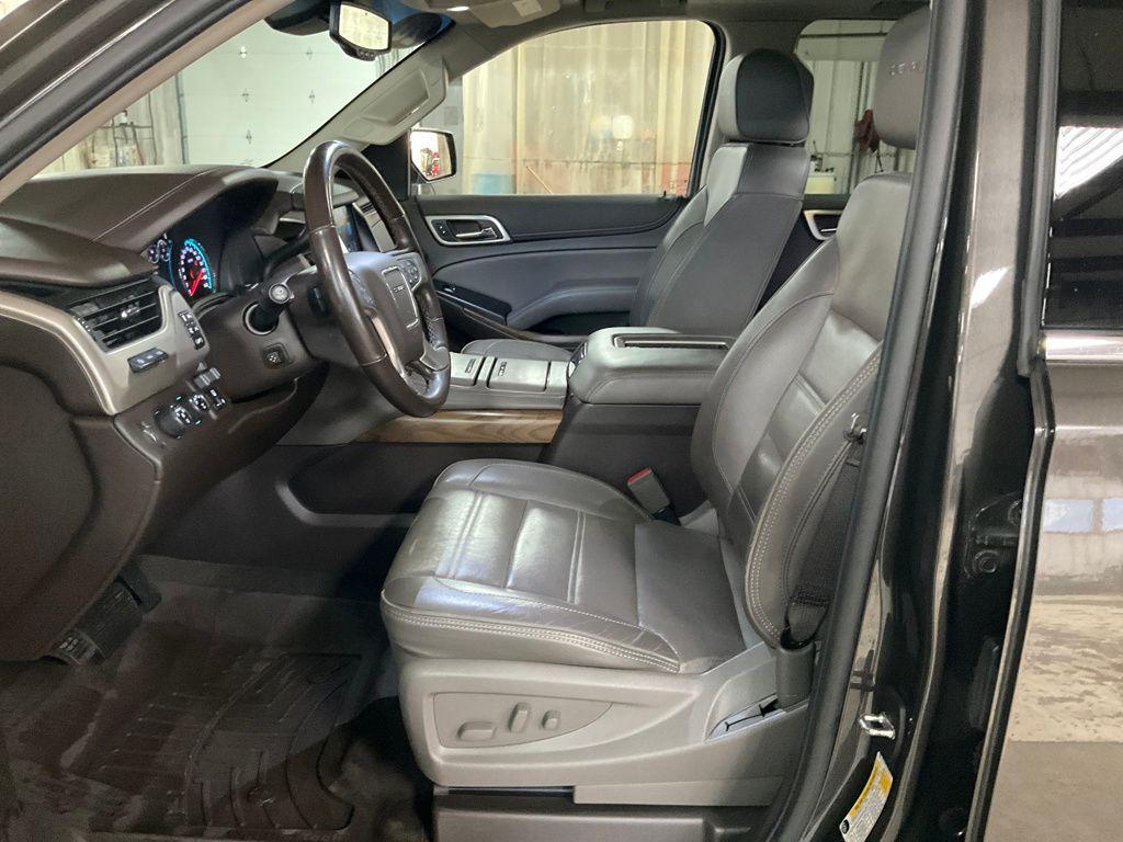 used 2020 GMC Yukon XL car, priced at $25,911