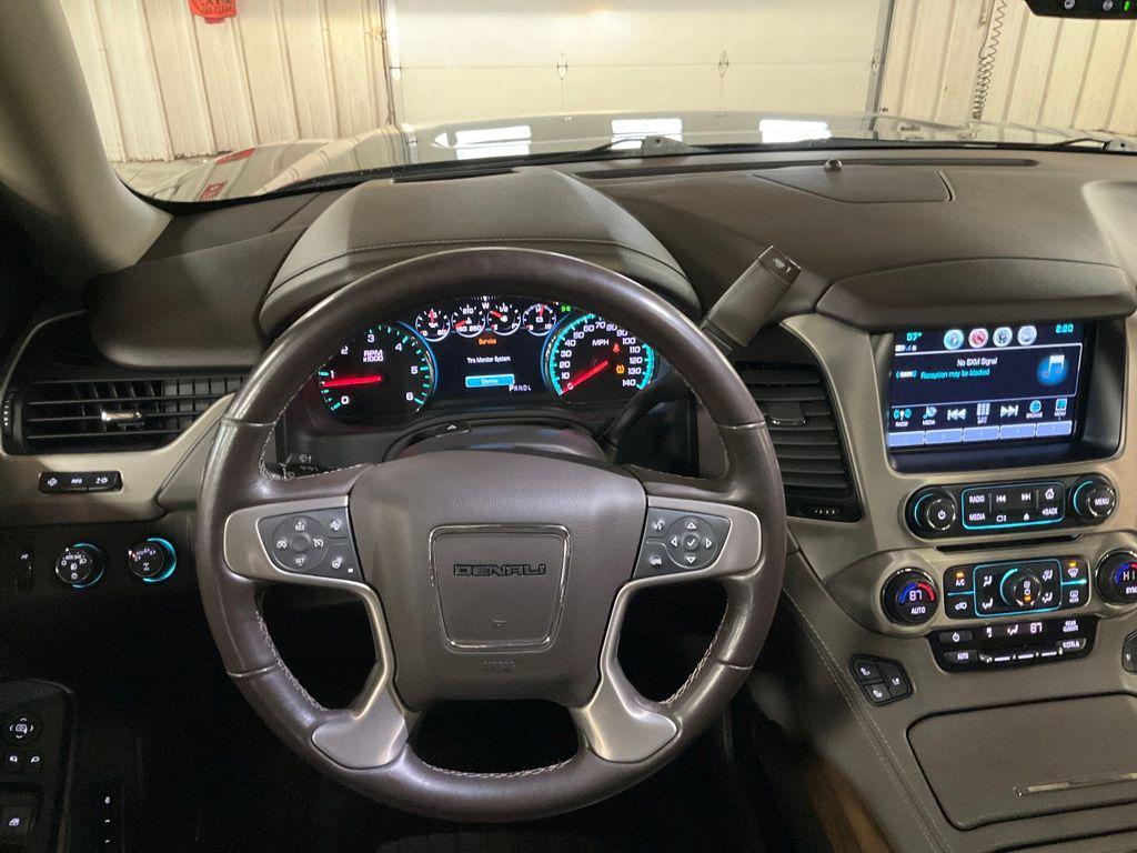 used 2020 GMC Yukon XL car, priced at $25,911