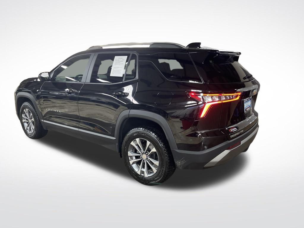 used 2025 Chevrolet Equinox car, priced at $27,911