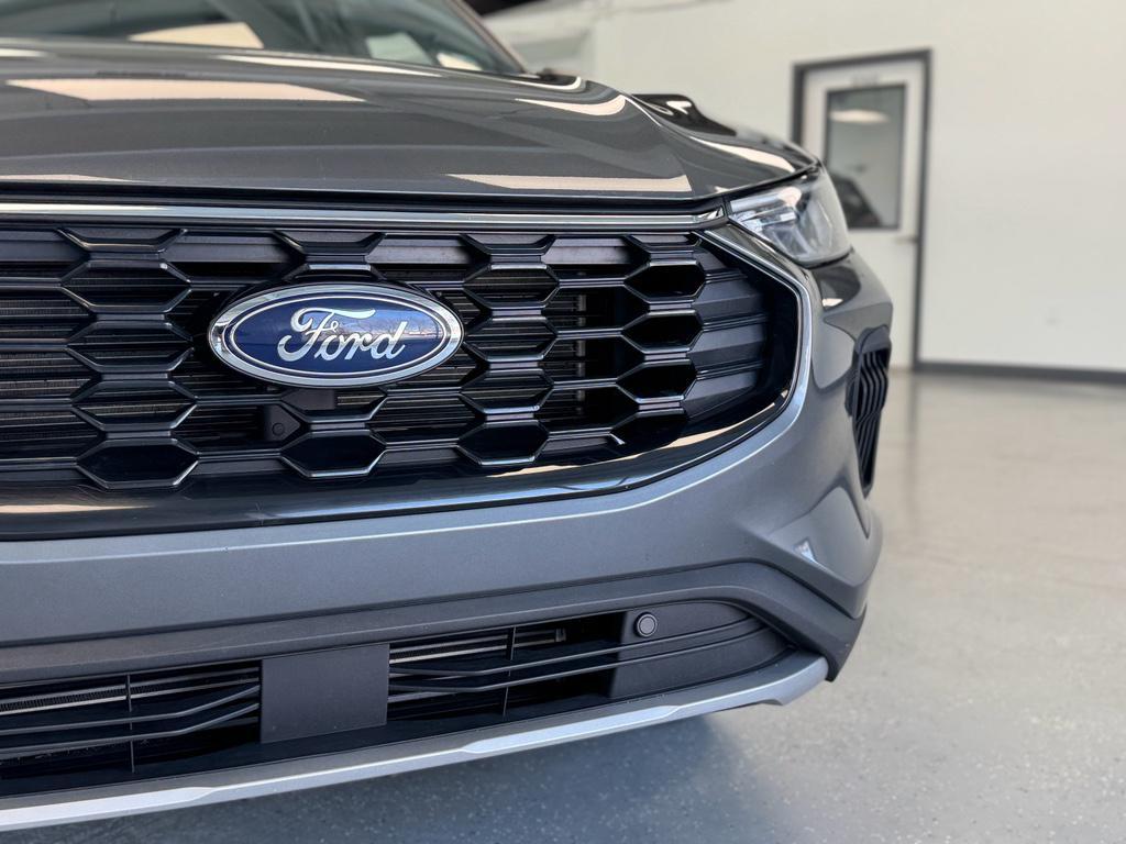 used 2025 Ford Escape car, priced at $25,495