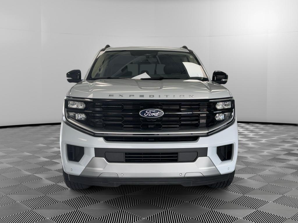 used 2025 Ford Expedition car, priced at $67,495